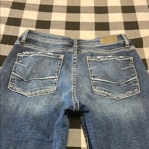 Buckle BKE Gabby Curvy Fit High Rise Capri Jeans Size 28 Stretch Dark Distressed